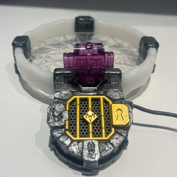 Skylanders Traptanium Portal With 5 Trap Crystals - Picture 3 of 8